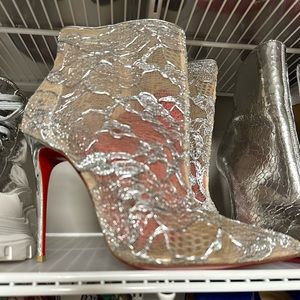 christian louboutin heels size 40